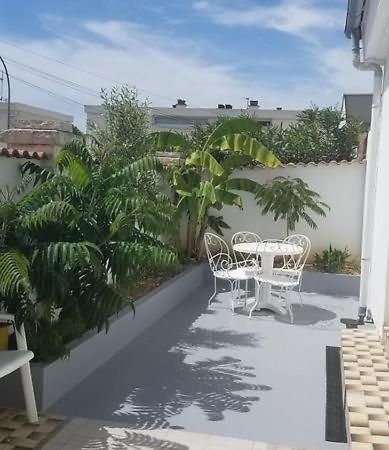 Les Belous Villa La Rochelle  Luaran gambar