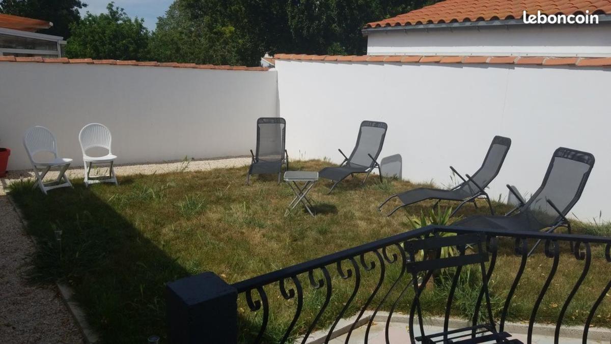 Les Belous Villa La Rochelle  Luaran gambar